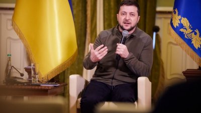 Зеленский призвал лидеров государств и СМИ подогревать интерес к боевым действиям на Украине