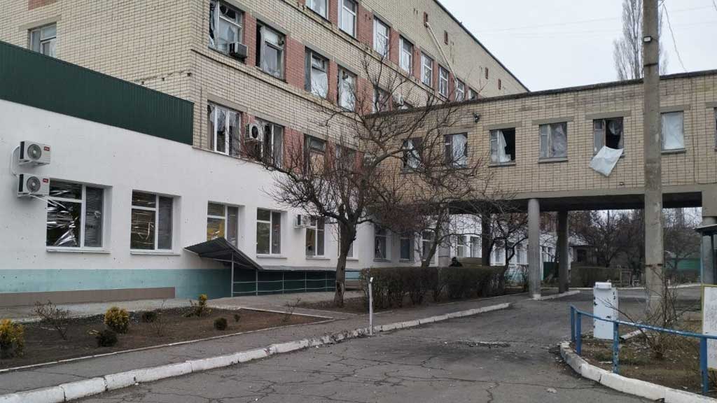ВСУ атаковали больницу в Каховке – с дрона сбросили три боеприпаса